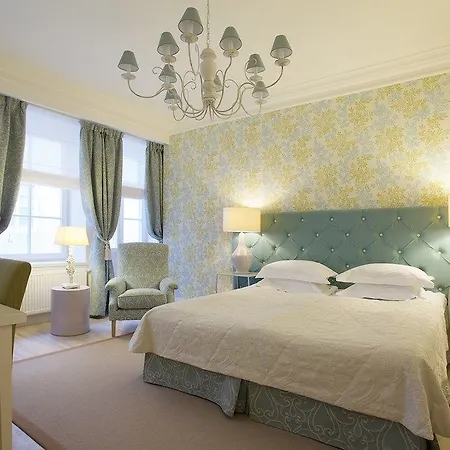 Готель Apia 3*